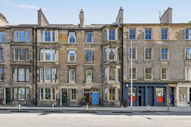 2 bed property, in 21A, £360,000