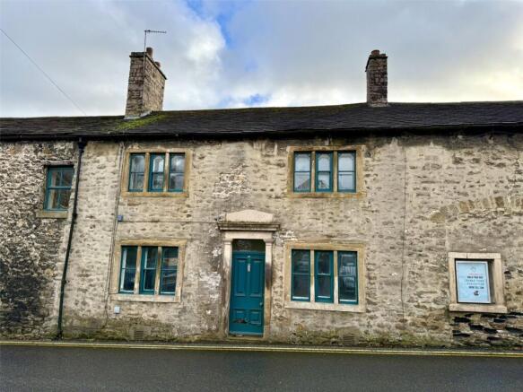 3 bed property, in Lowergate, £250,000