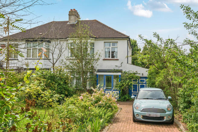 4 bed property, in Baring Road, £700,000
