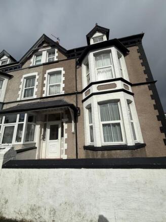 7 bed property, in 43 Caroline Road, £295,000