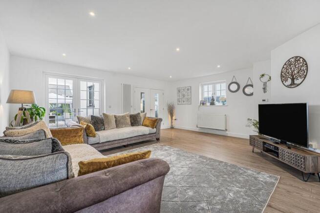 3 bed property, in Roche Road, £365,000
