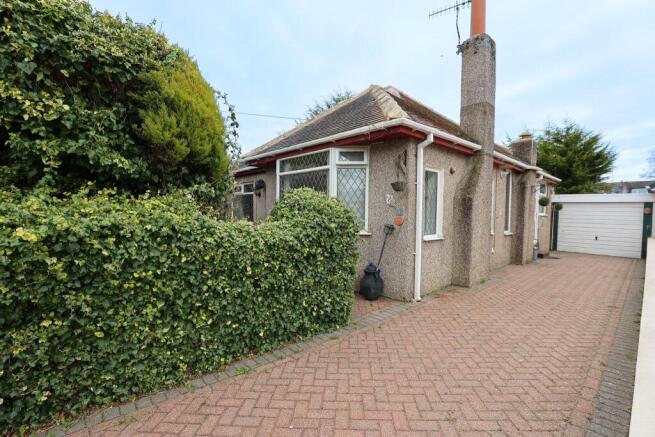 2 bed property, in Huntley Close, £239,950
