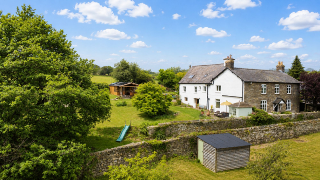 7 bed property, in Llangattock, £1,200,000