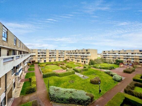 2 bed property, in Collingwood Court, £20,000