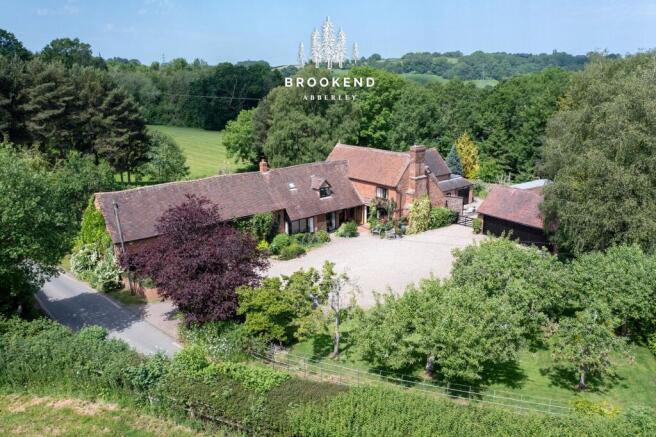 5 bed property, in Abberley, £1,375,000