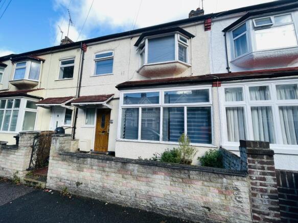 3 bed property, in West End Avenue, £700,000