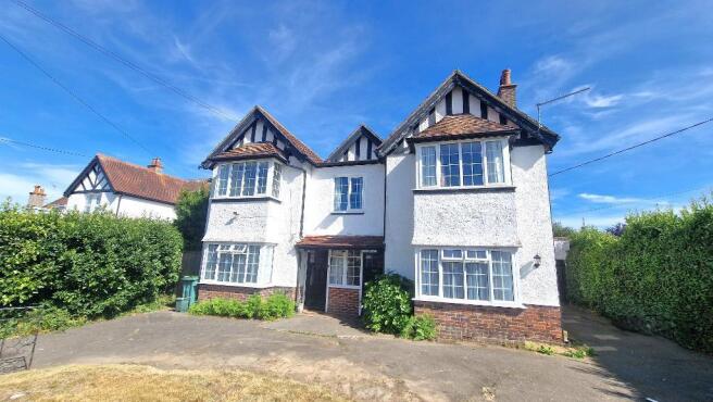 2 bed property, in 13 Steyne Road, £335,000