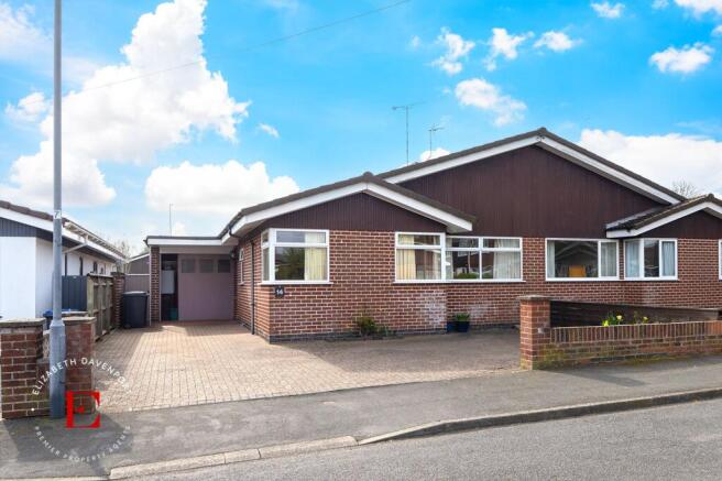 2 bed property, in Suncliffe Drive, £450,000