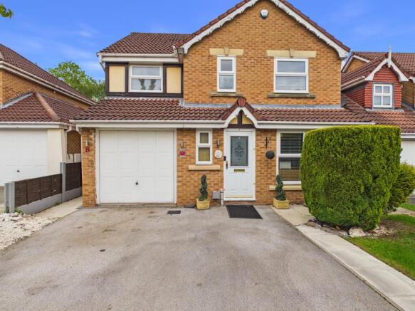 4 bed property, in California Close, £415,000