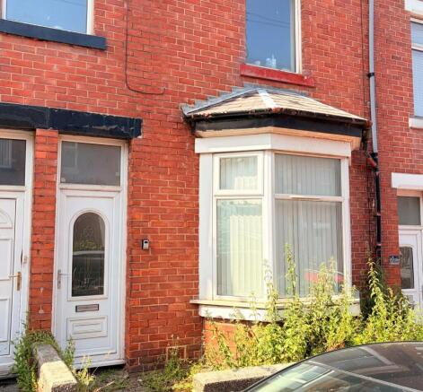 2 bed property, in Alfred Street, £23,000