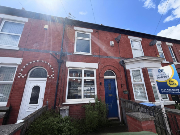 2 bed property, in Osborne Road, £190,000