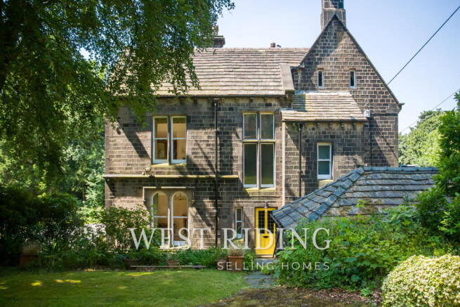 5 bed property, in Church Road, £750,000