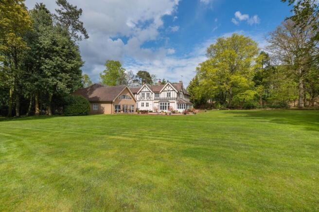 7 bed property, in Rattlers Road, £1,500,000
