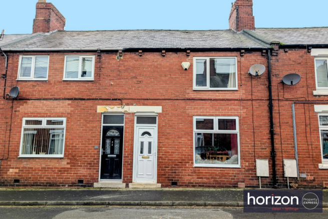 2 bed property, in Pinewood Street, £59,995