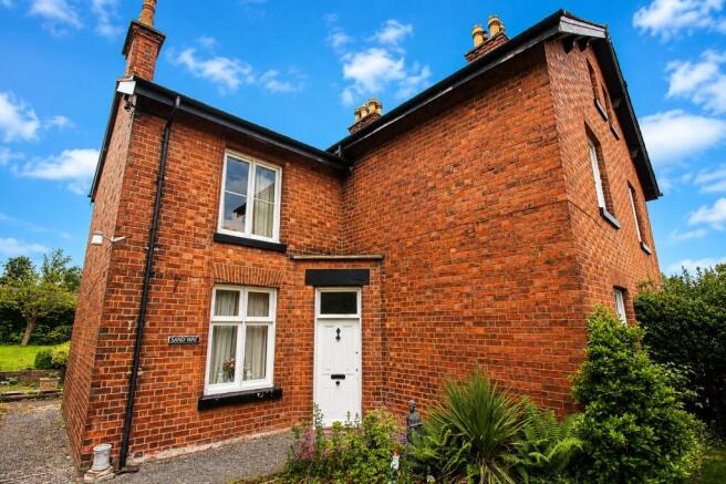 5 bed property, in Newcastle Road, £340,000