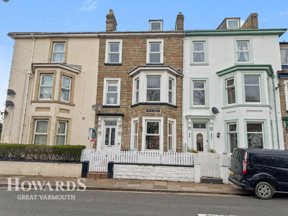 10 bed property, in Trafalgar Road, £240,000