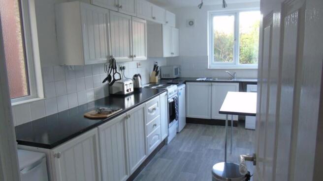 4 bed property, in 8 Kingsway, £165,000