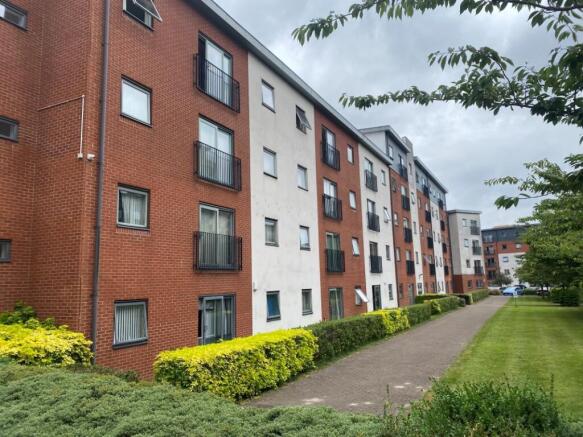 2 bed property, in Apartment 37 Slater House, £120,000
