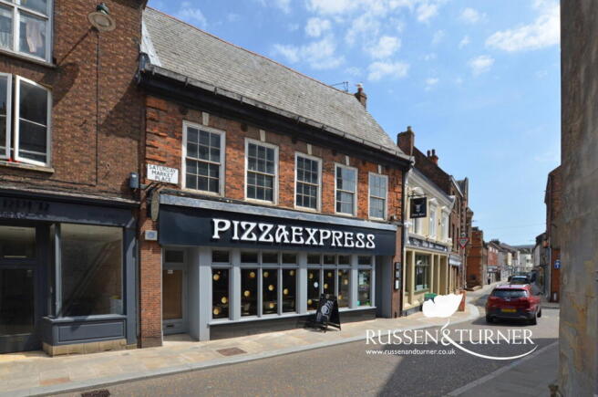 2 bed property, in Saturday Market Place, £185,000
