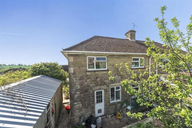 3 bed property, in The Common, £195,000
