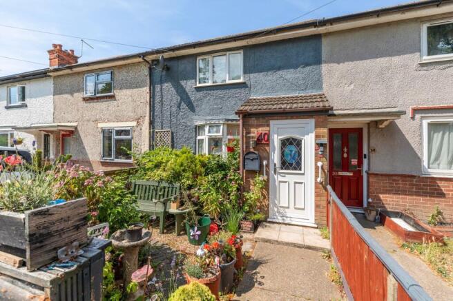 3 bed property, in Suffolk Road, £180,000
