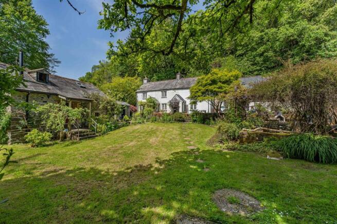 4 bed property, in Rezare, £795,000