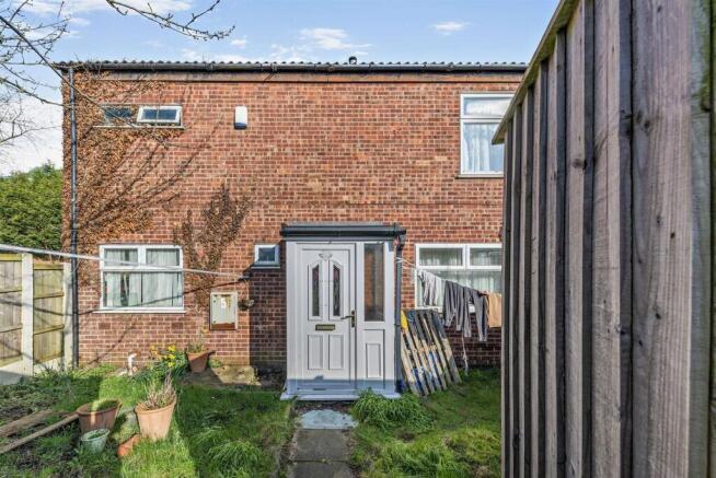 3 bed property, in 5 Capenwray Gardens, £100,000