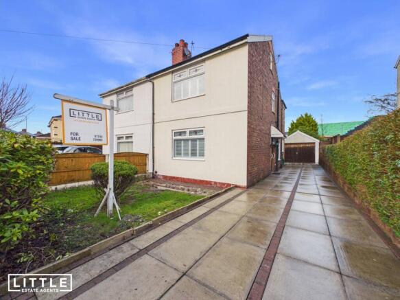 3 bed property, in Cross Lane, £150,000