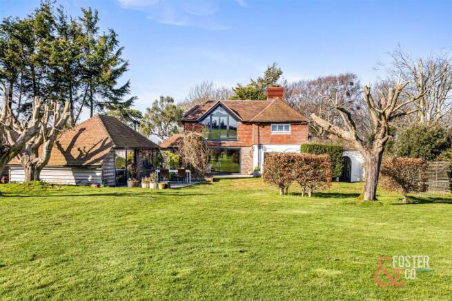 4 bed property, in Newhaven Road, £2,450,000