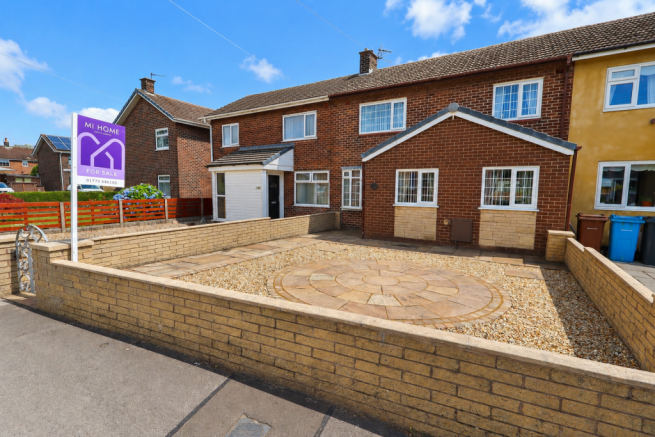 3 bed property, in Freckleton Street, £169,950