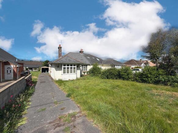 3 bed property, in Church Road, £325,000