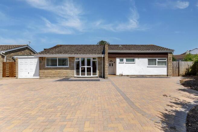 4 bed property, in The Uplands, £480,000