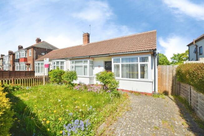 2 bed property, in Millbank Lane, £120,000