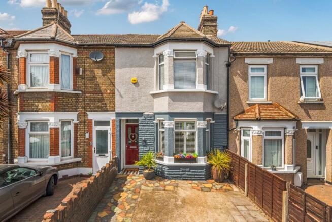 4 bed property, in Church Road, £450,000