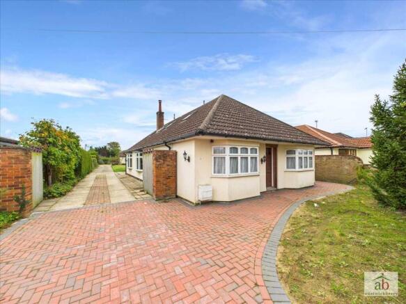 2 bed property, in Carlton Road, £500,000