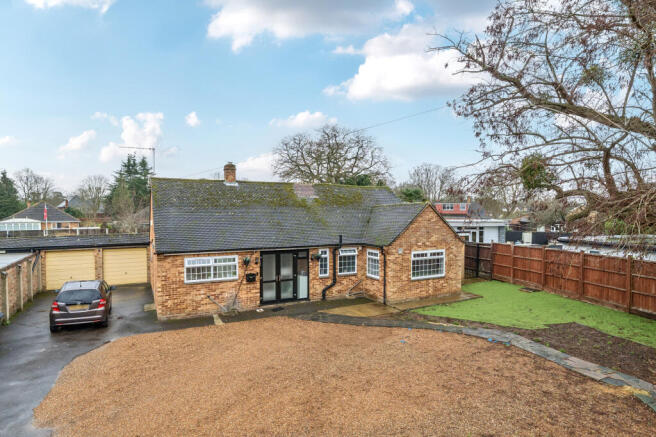 3 bed property, in Park Avenue, £650,000