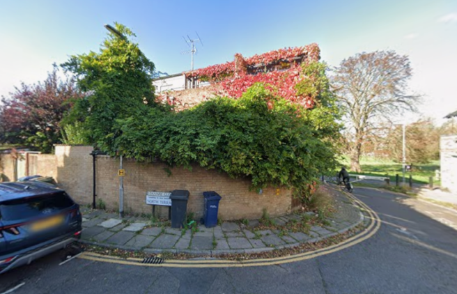 4 bed property, in 19 North Terrace, £425,000