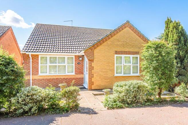 2 bed property, in Chain Free in Watton, £250,000