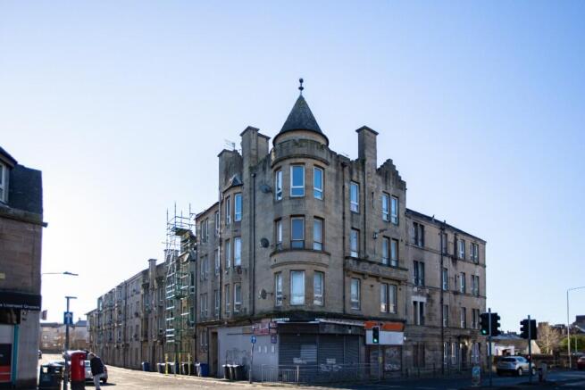 1 bed property, in Ferguslie Walk, £50,000
