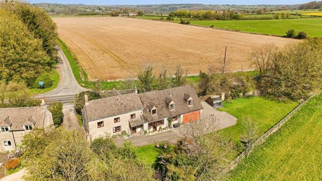 4 bed property, in Frampton Mansell, £699,995