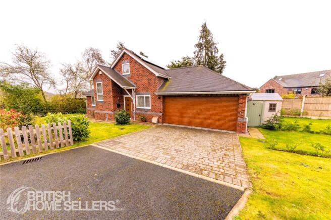 3 bed property, in Woodlands Road, £425,000