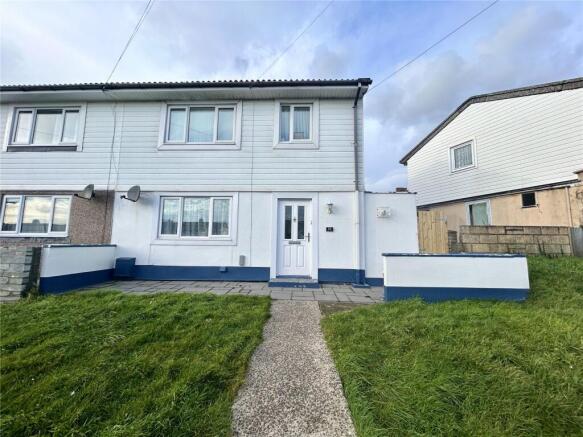 3 bed property, in Vicary Crescent, £140,000