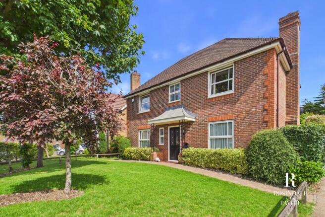 4 bed property, in Burns Close, £850,000