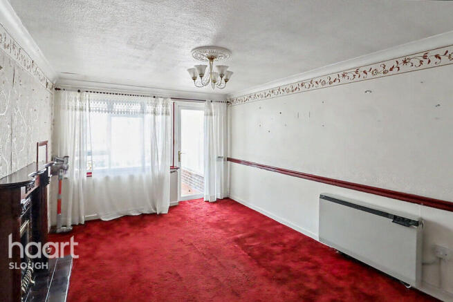 2 bed property, in Walpole Road, £475,000