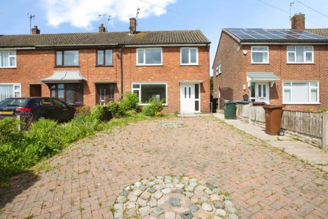 3 bed property, in Schwartzman Drive, £199,950