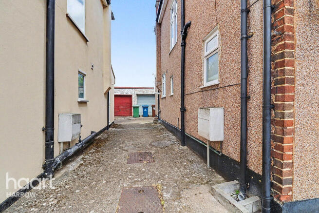 3 bed property, in Tavistock Road, £600,000