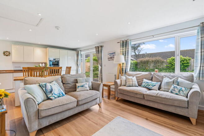 3 bed property, in Rock, £550,000