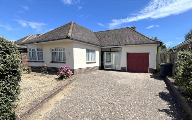 3 bed property, in Ridgefield Gardens, £485,000