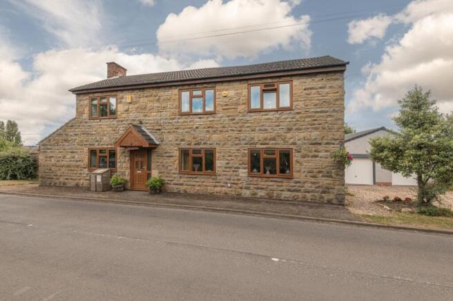 5 bed property, in Appleyard House, £700,000