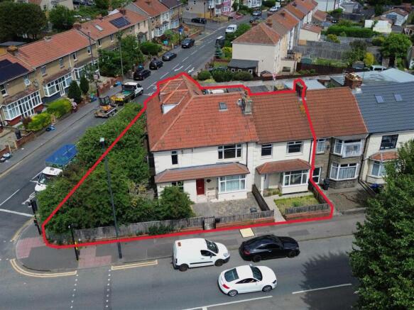 13 bed property, in Muller Road, £525,000